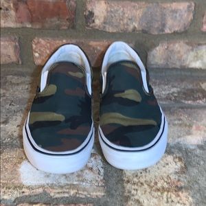 Men’s size 9 camo vans slip-on shoes